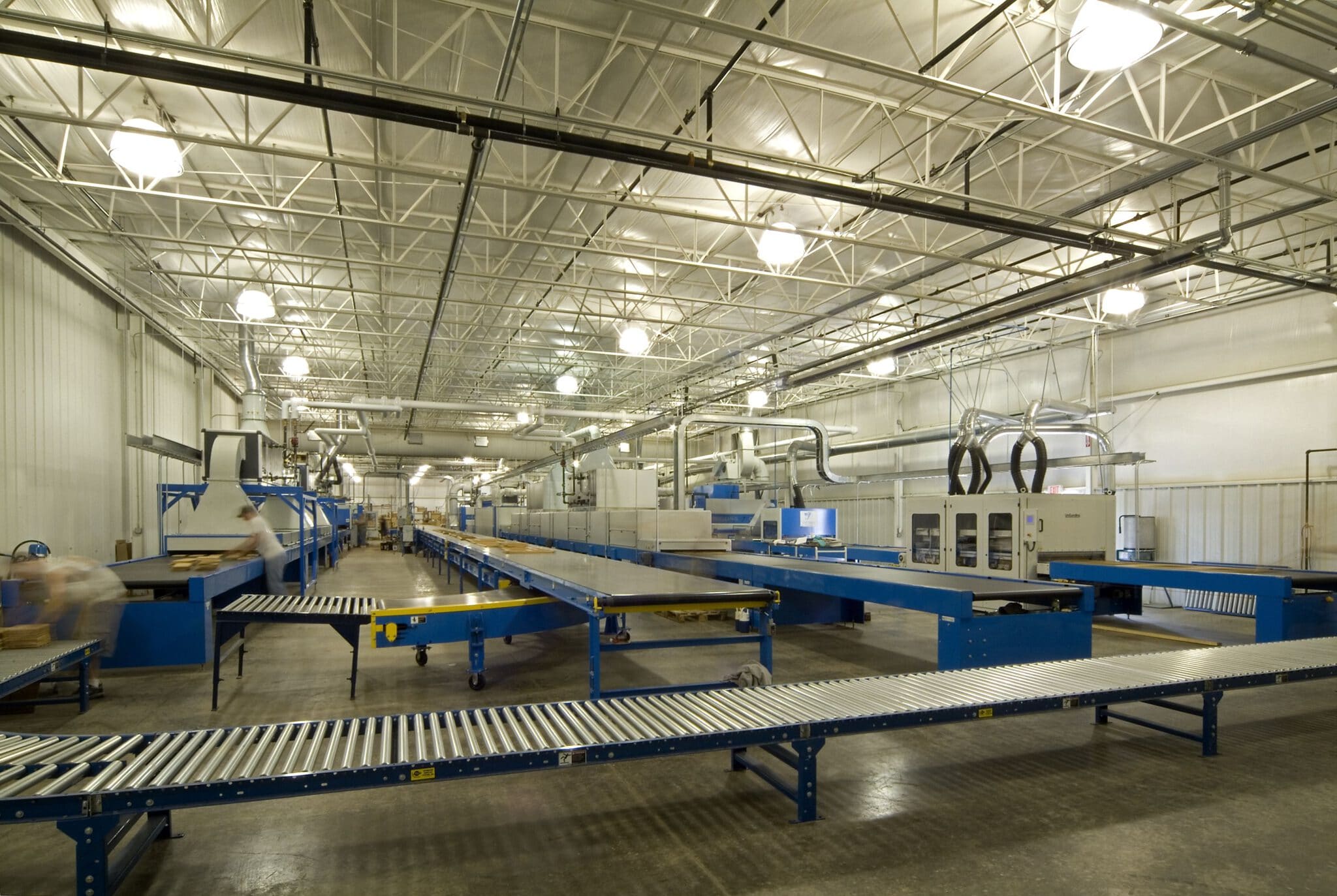 Interior shot of Kountry Wood conveyor belt in plant